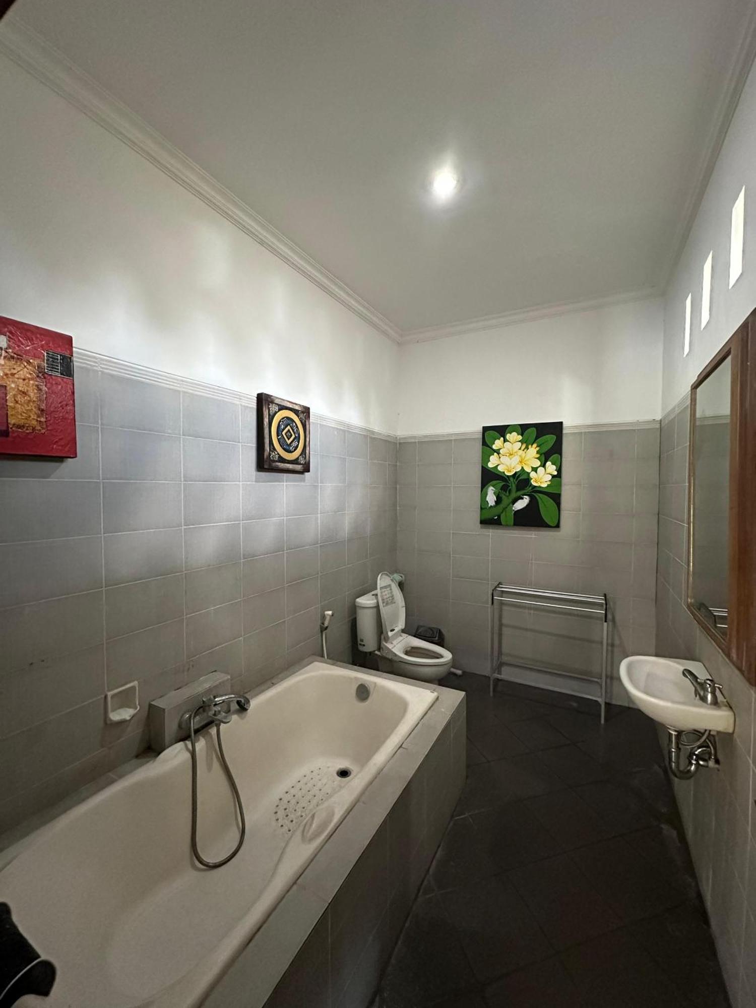 Tagel Karsa House Hotel Ubud  Ngoại thất bức ảnh