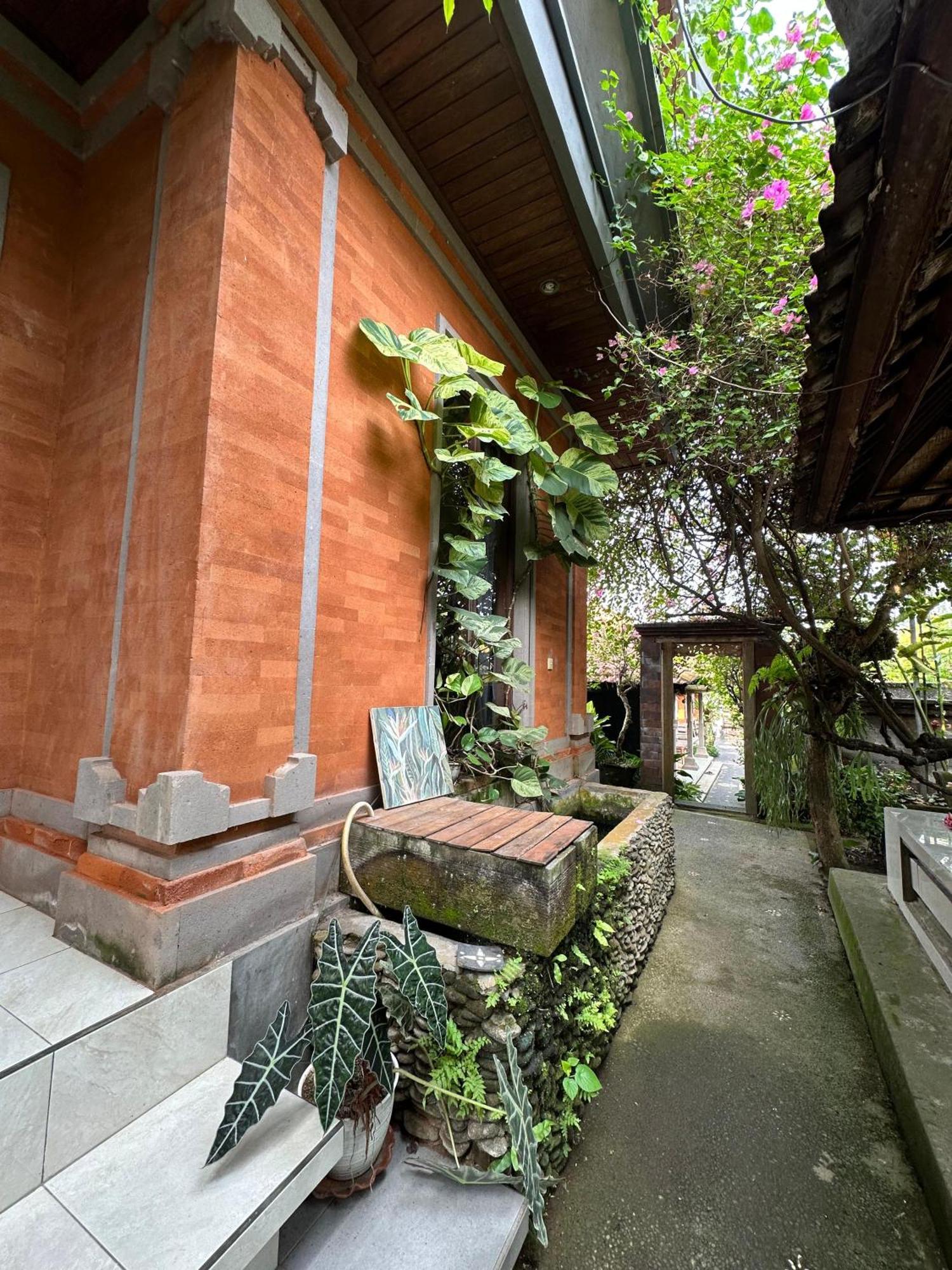 Tagel Karsa House Hotel Ubud  Ngoại thất bức ảnh